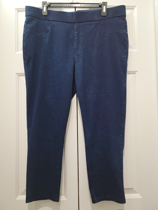 Time and Tru Denim - Time & Tru Women's Dark Blue Stretch Denim Cropped Capri Pull On Jeans
